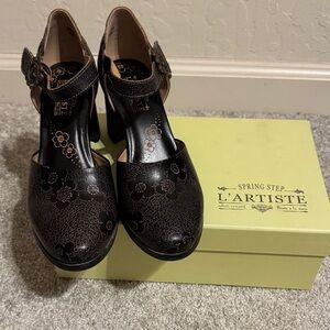 L'ARTISTE  Black Women's Shoes PRING STEP